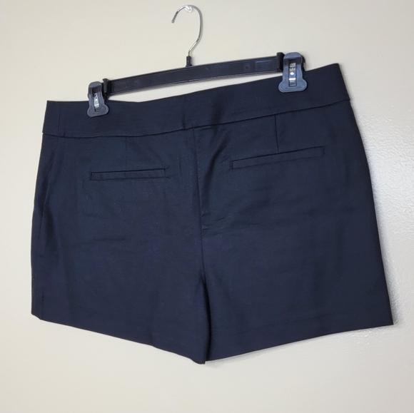 Ann Taylor Loft Black Shorts NEW Womens Size 12 Gold Buttons - Picture 3 of 4